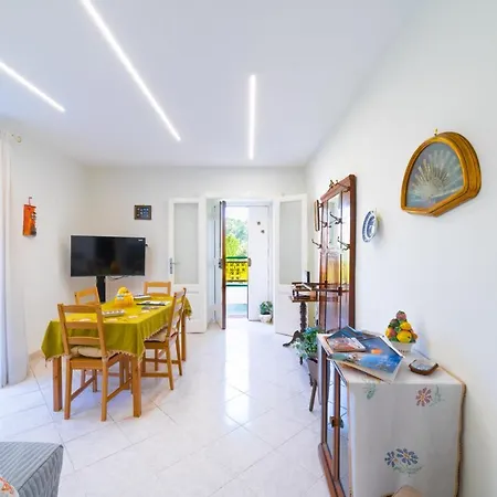 Holiday home Alle 6 Palme